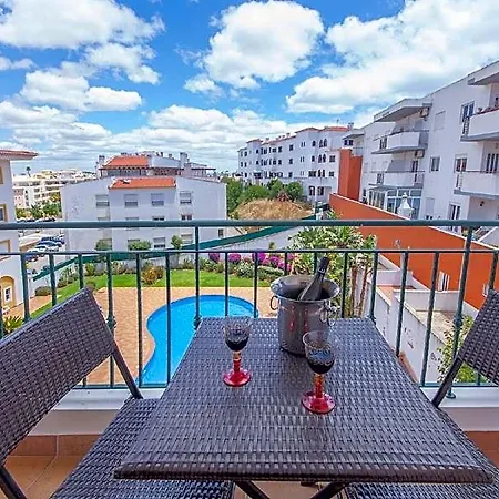 B41 - Windmill Modern With Pool