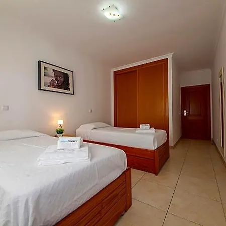 B41 - Windmill Modern With Pool 4* Lagos