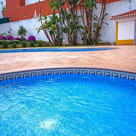 B41 - Windmill Modern With Pool