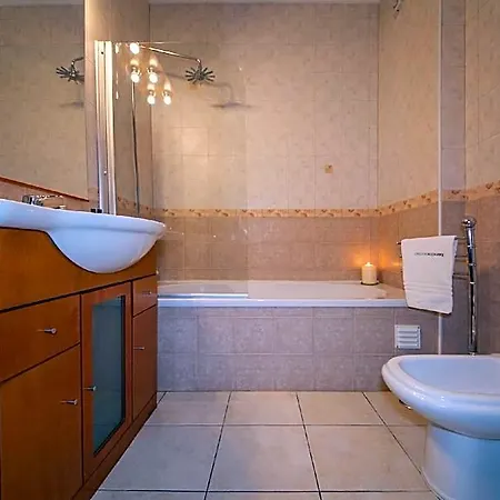 Otel B41 - Windmill Modern With Pool 4*